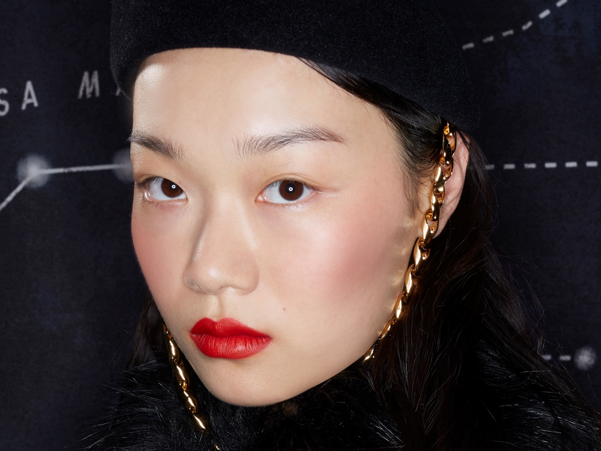 Glittering Gucci runway makeup inspired by constellations - Retail Beauty